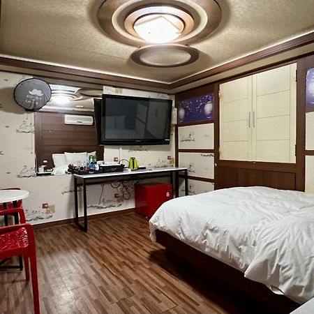 סיאול Picasso Motel מראה חיצוני תמונה