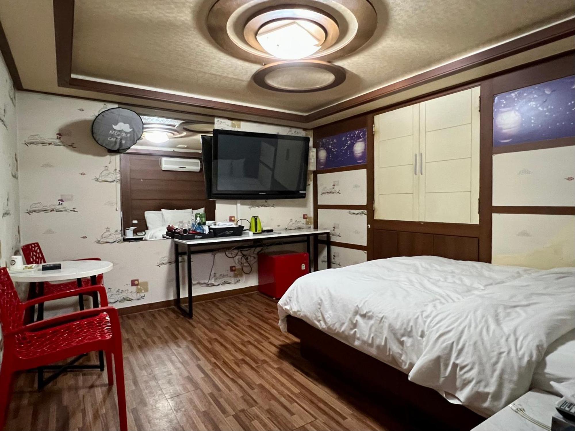 סיאול Picasso Motel מראה חיצוני תמונה