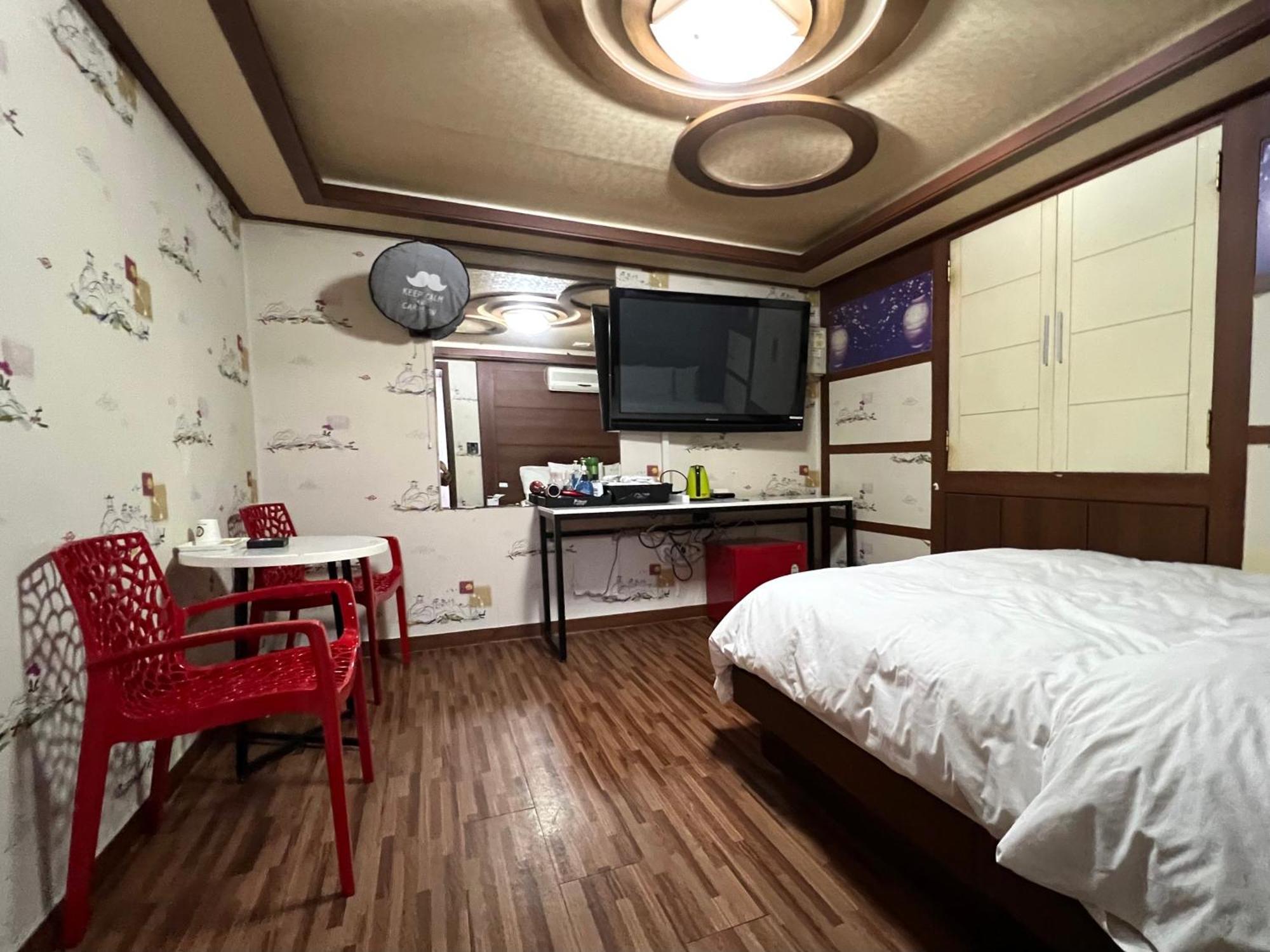 סיאול Picasso Motel מראה חיצוני תמונה